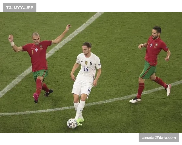 法国《队报》评论:过度复杂的防守指令正在扼杀球员的临场创造力? 法国《队报》评论:过度复杂的防守指令正在扼杀球员的临场创造力?